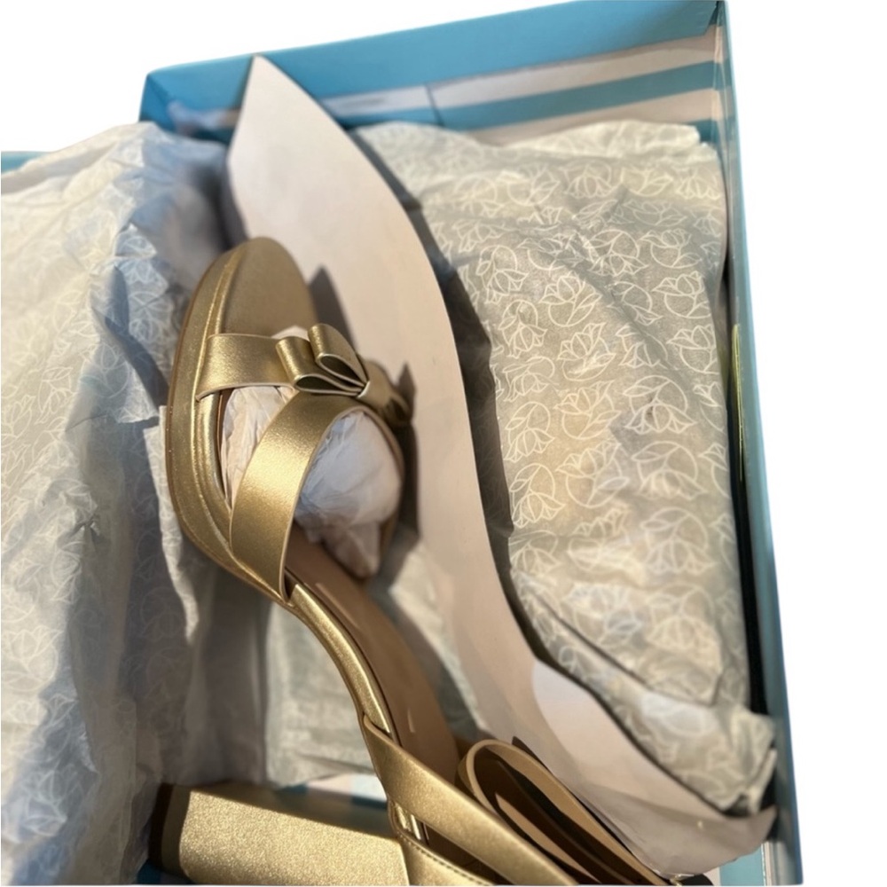 Draper James RSVP Averie, open toe heels/sandals, 3.75" heel, gold. 9.5m new